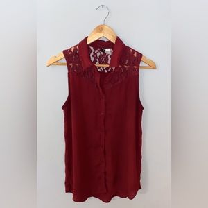 💙 H&M Burgundy Sleeveless Button Down Blouse